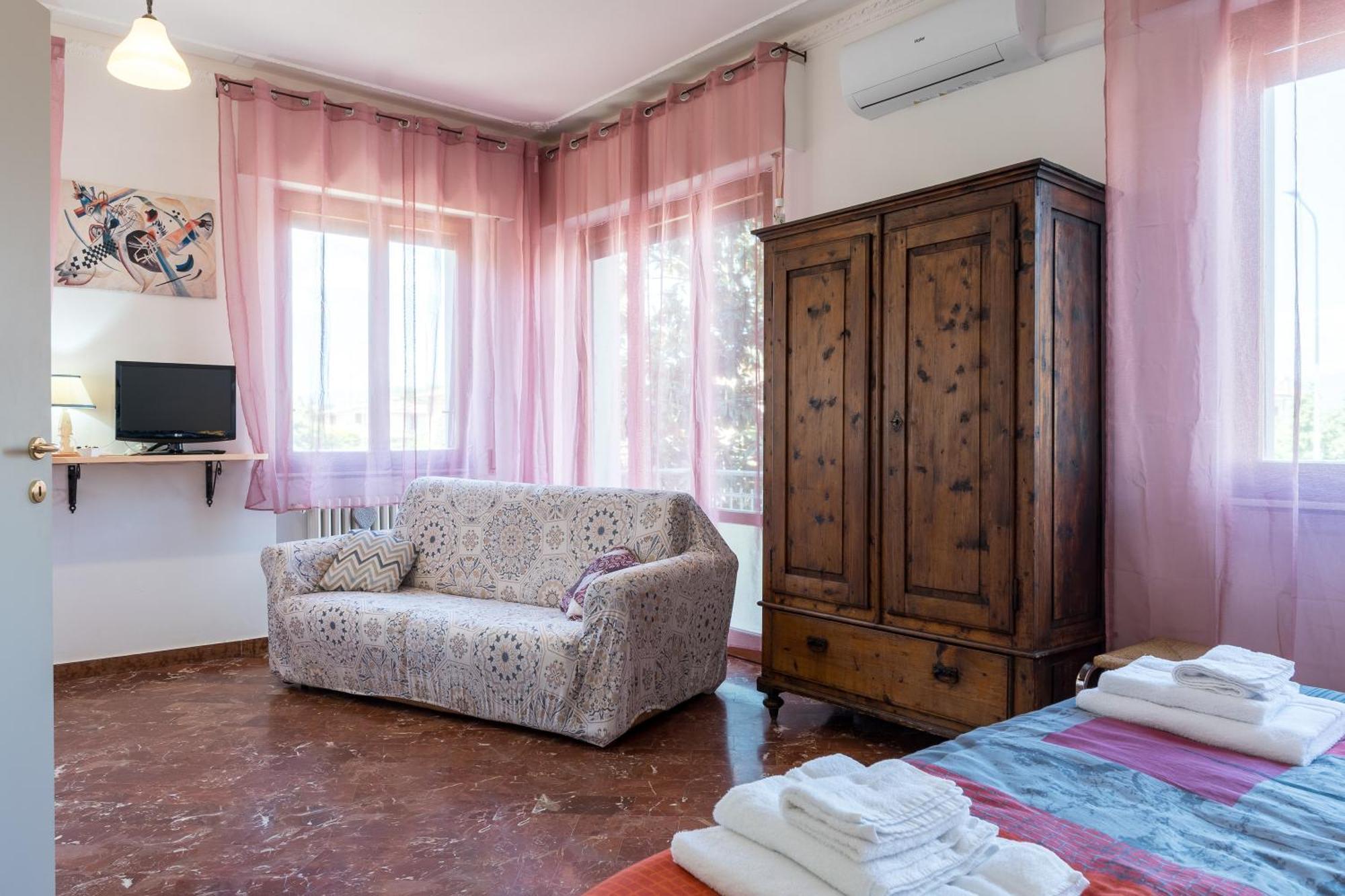 Art Rooms Арецо Екстериор снимка