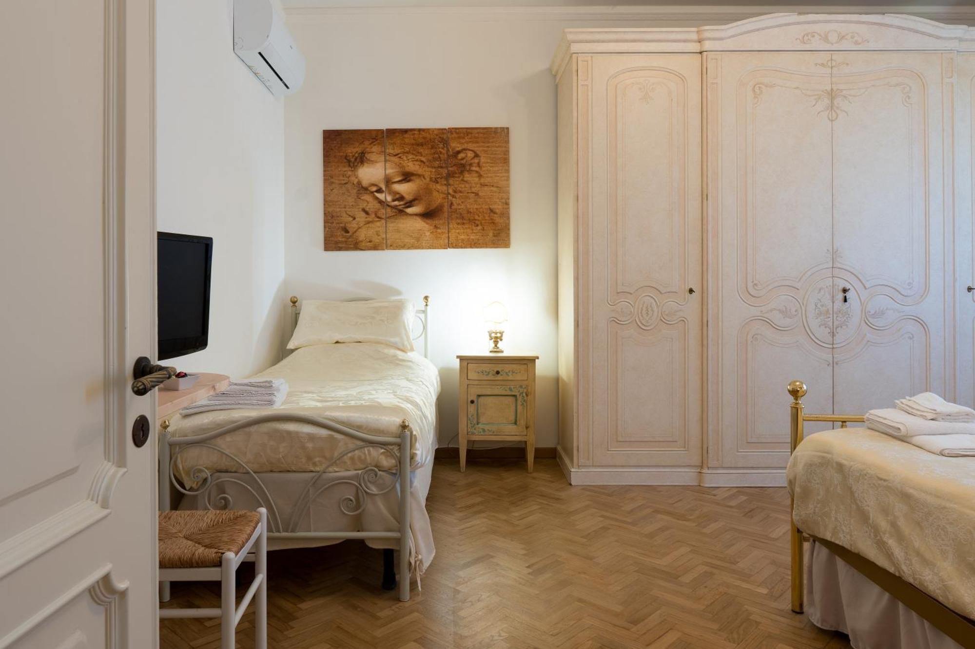 Art Rooms Арецо Екстериор снимка